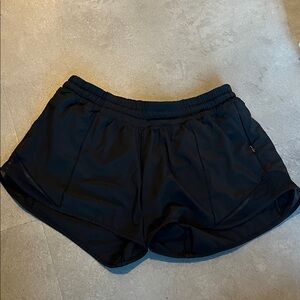 Lululemon Black LR Hotty Hot Shorts 2.5” Size 4